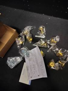 lot 8359 image: Ravinte Cabinet Hardware 10pk