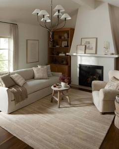 lot 30722 image: Loloi Amber Lewis Rocky Collection ROC-02 NaturalSand, 7-9 x 9-9, Area Rug