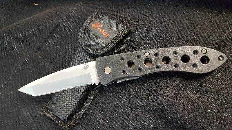 lot 7115 image: Lock blade Knife With Case- NEW