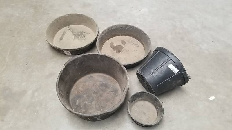lot 7059 image: Duraflex- Rubber Type Bowls Buckets Feeder LOT