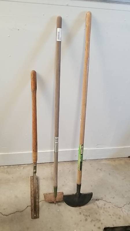 lot 7036 image: Lot of 3 Long Handle Yard Tools