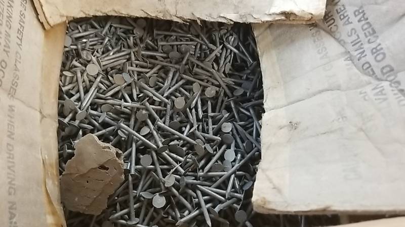 lot 7084 image: 25 pounds of 1.5 inch roofing nails