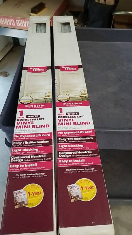 lot 7001 image: New Vinyl Mini Blinds- Pair