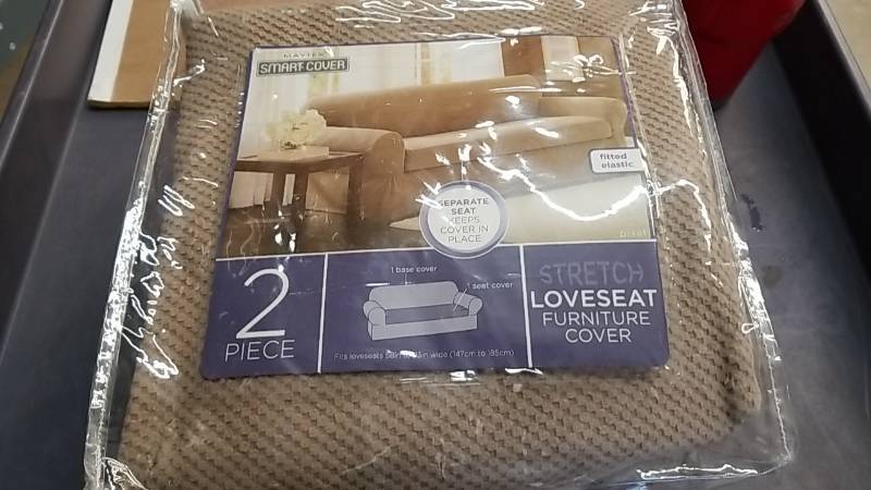 lot 7002 image: Loveseat Cover- New