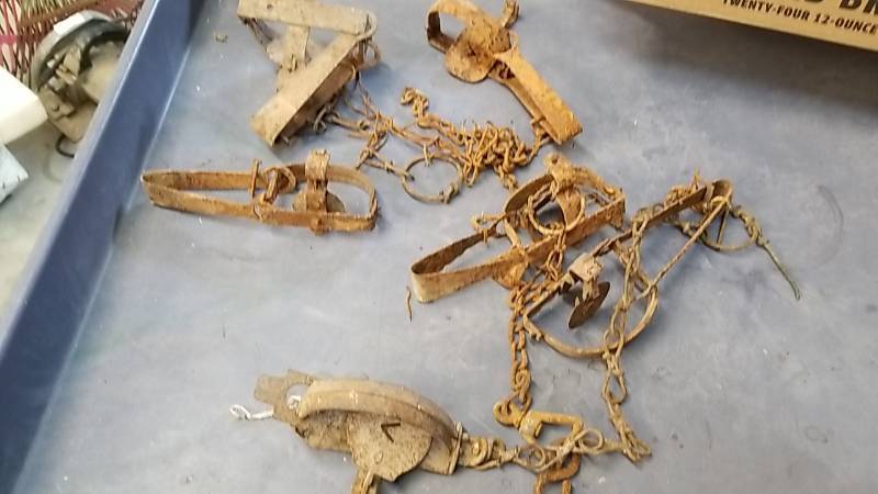 lot 7025 image: Old Rusty Foot Trap Lot