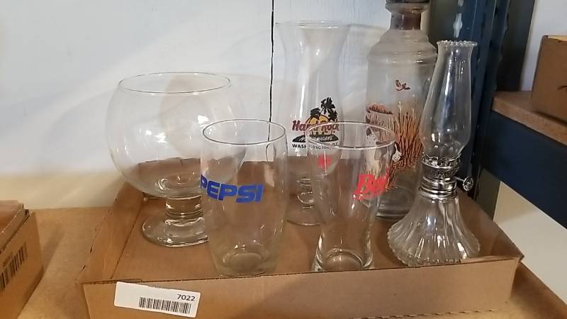 lot 7022 image: Flat of Cool Glasses and Whiskey Decanter