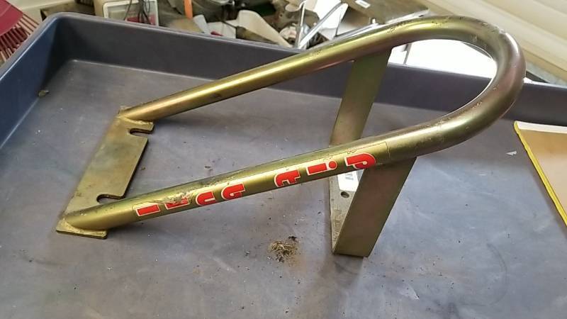 lot 7090 image: Motorcycle Chock- Trailer