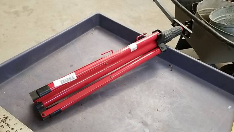 lot 7117 image: Tripod- Telescoping