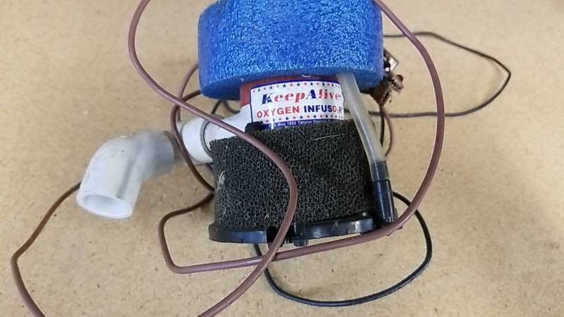 lot 7134 image: KeepAlive� Pure Oxygen Infusor-  Bait or Whatever You Need