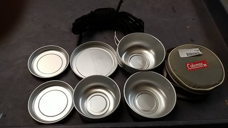 lot 7146 image: Coleman Camping Bowl Set