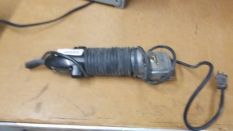lot 7184 image: Large Electric Shears-  Tested