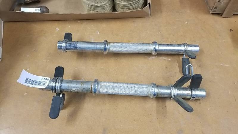 lot 7188 image: Dumbbell Bars WClips