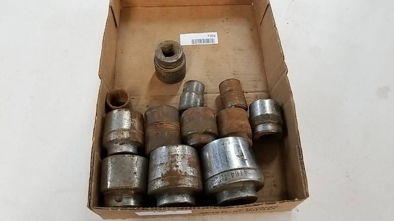 lot 7202 image: Large Sockets  1 Inch Drive
