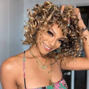 lot 10681 image: Toyotress Ocean Wave Crochet Hair - 9 Inch 8 Packs Ombre Blonde Ocean Wave Braiding Hair, Beach Curl Deep Twist Synthetic Braiding Hair Extensions (9 Inch, 8P-T427)