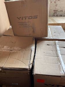 lot 77222 image: Pallet of 90 lbs Medicine Balls - 5 count