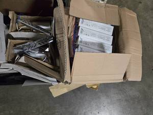 lot 44164 image: Assorted Ballasts