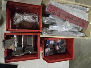 lot 44262 image: Faucets & Plumbing Supplies