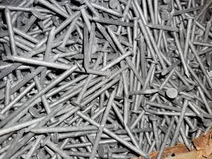 lot 14767 image: (2 Cases) Hit Galvanized Bd 2-12in Exterior Framing Nails