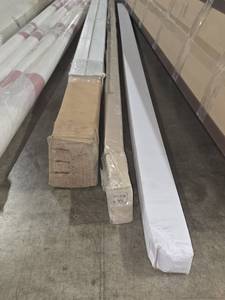 lot 6577 image: Assorted Lot With Headrails, and More