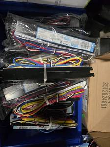 lot 24886 image: BIN OF (18) Advance Electronic Ballasts 9.5 x 1.7 x 1.18