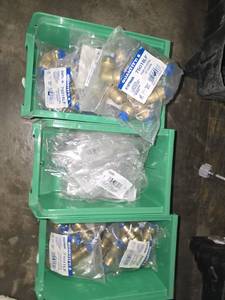 lot 24941 image: Eastman 75011LF 12 x 12 Push-Fit Plumbing Couplings - 6 Pack