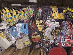 lot 24944 image: Bulk Tool Accessories Lot - DeWalt, Stanley, Irwin Mixed Items