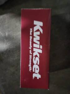lot 45939 image: (6) Kwikset Tylo Antique Brass Privacy Lockset ANSIBHMA Grade 3 1-34