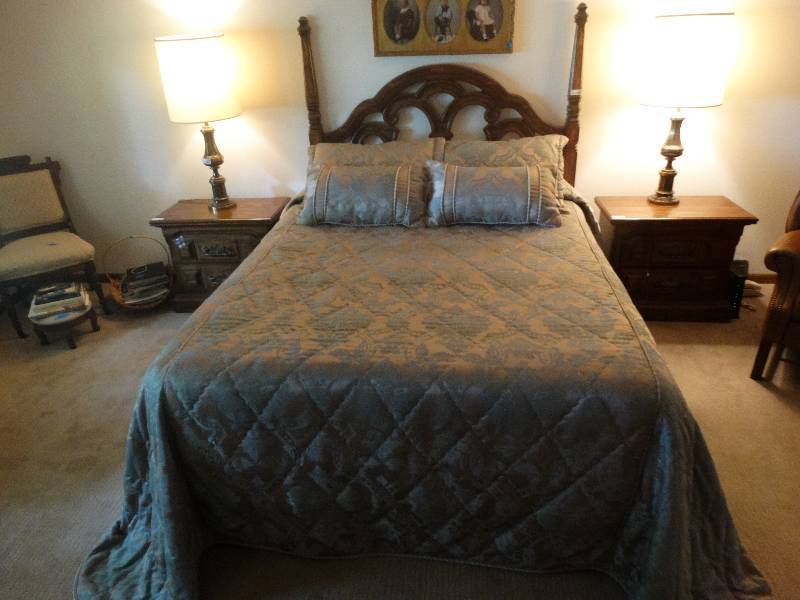 Nice Queen Bed Set Comforter Matress Boxspring And Frame