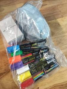 lot 2029 image: Fluorescent Liquid Chalk Markers Set 8 Colors