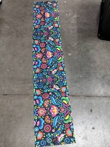 lot 4359 image: Floral Pattern 70inx13in tablecloth