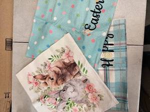 lot 8177 image: Easter Throw Pillow Covers 4pk