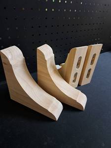 lot 11517 image: Decorative Wooden Corbels - 4 Total