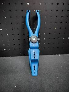 lot 16482 image: Blue Plastic Wire Striper