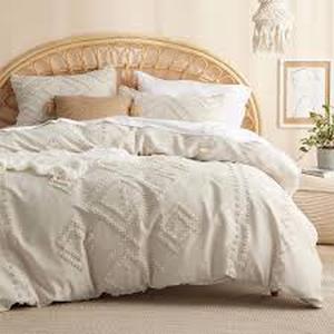 lot 7908 image: Bedsure Duvet Cover Set-Elegant Embroidery