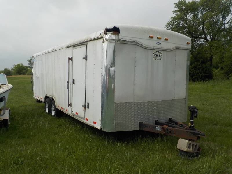 lot 4681 image: 24 enclosed car trailer (wrecked)