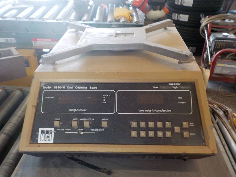 lot 4703 image: National Controls Inc. two piece digital scale