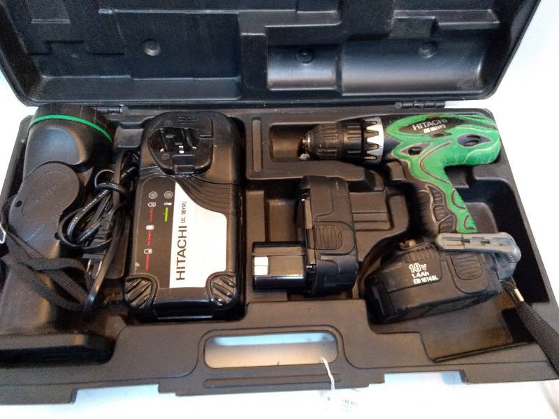 lot 643 image: Hitachi 18V Drill Flashlight set