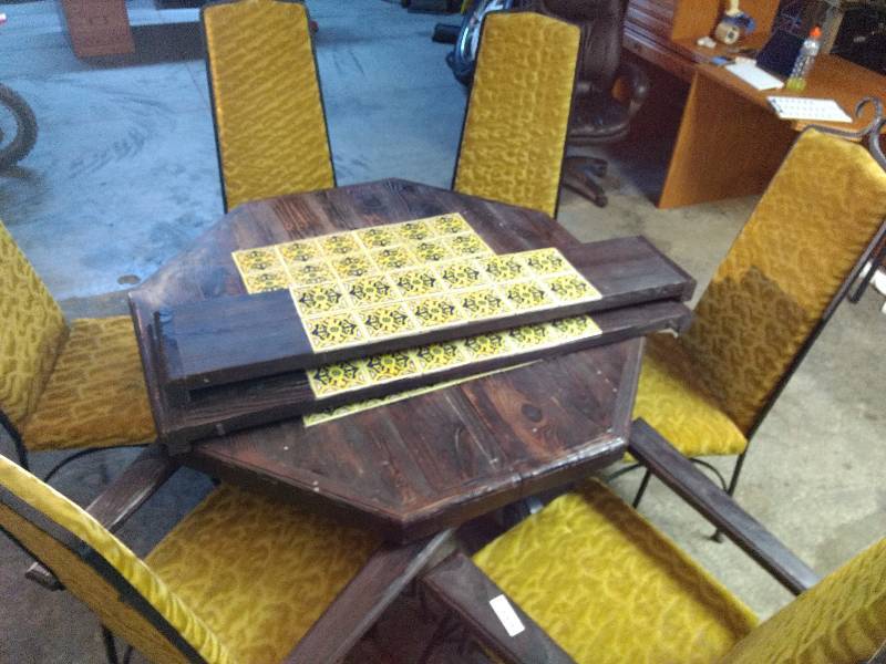 lot 676 image: Vintage Table and chairs