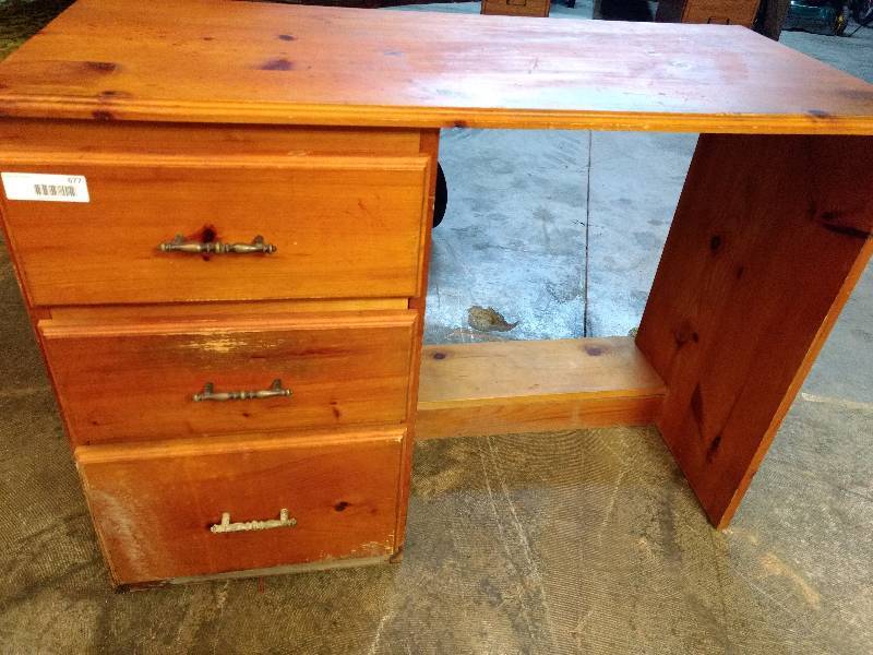 lot 677 image: Desk with Side Drawers