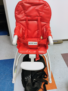 lot 919 image: Red GuzzieGuss High Chair with Storage Bag