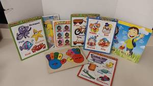 lot 1014 image: 8 Children Leaning Puzzles