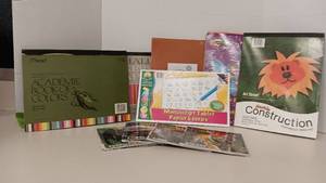 lot 1028 image: 5pk Construction Paper w 4 Zoobies Explorer Books