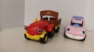 lot 1043 image: 2 Fisher-Price Little People Vehicles