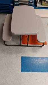 lot 1053 image: lifetime Portable Plastic Picnic Table