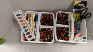 lot 1071 image: Used Craft Items
