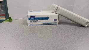 lot 1094 image: Coleman 4oz Paper Cup Holder & Disposable Dry Wipes
