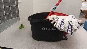 lot 1203 image: O-Cedar Mop & Mop Bucket (New & Used Mop Head)