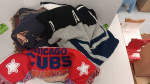 lot 1233 image: 3 Throw Blankets