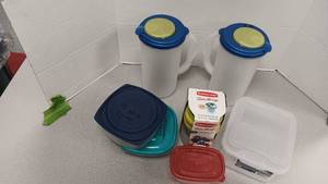 lot 1240 image: Plastic Kitchen Ware