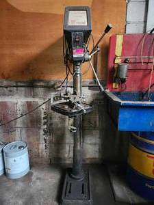 lot 10963 image: Wilton 2800 16-inch Drill Press 6-Speed Model